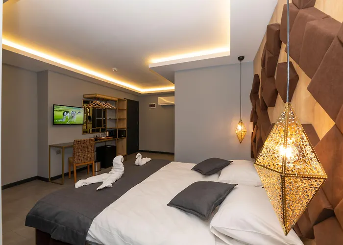 Fly And Stay Airport Hotel